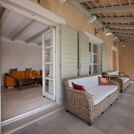 ホテル Borghetto 3*